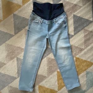 Gap Maternity Cheeky Straight Jean - size 27